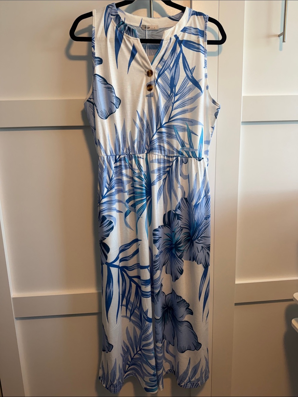 Sleeveless Blue Floral Midi Dress - White & Blue